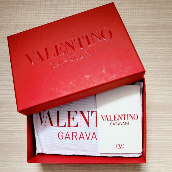 Valentino Rockstud Cardholder - Picture 4 of 11